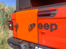 Load image into Gallery viewer, Jeep Gladiator Tailgate Trash Bag and Tacoma - Ram - Rivian