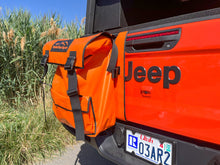 Load image into Gallery viewer, Jeep Gladiator Tailgate Trash Bag